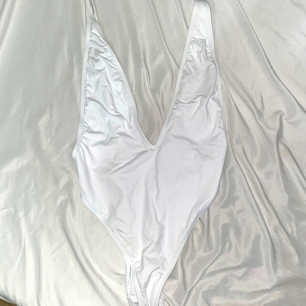 White dippin daisys one piece